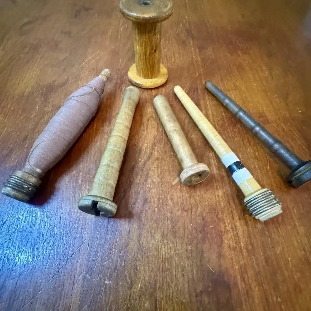 Vintage Wooden Textile Bobbins Spools Quills Loom Spindle Lot of 6 Primitive